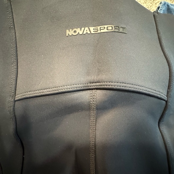 Fashion nova sport skinny workout leggings with cute detailing. Size large. - Picture 4 of 5